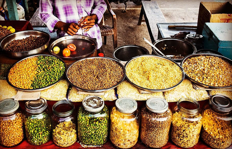 10 Best Street Foods to try in Kolkata | 10 Tips