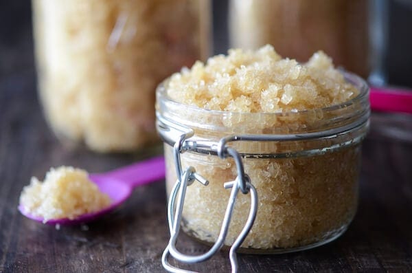 brown sugar and coconut scrub. home remedy for acne 5