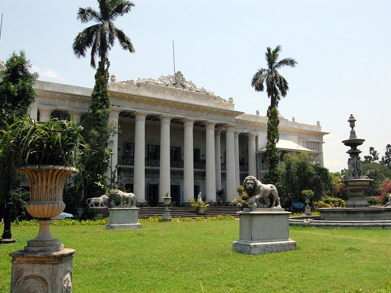 marble palace. places to visit in Kolkata 5